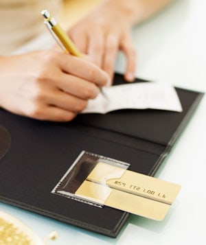 How Do Restaurant Credit Card Transactions Work? - Host Merchant Services
