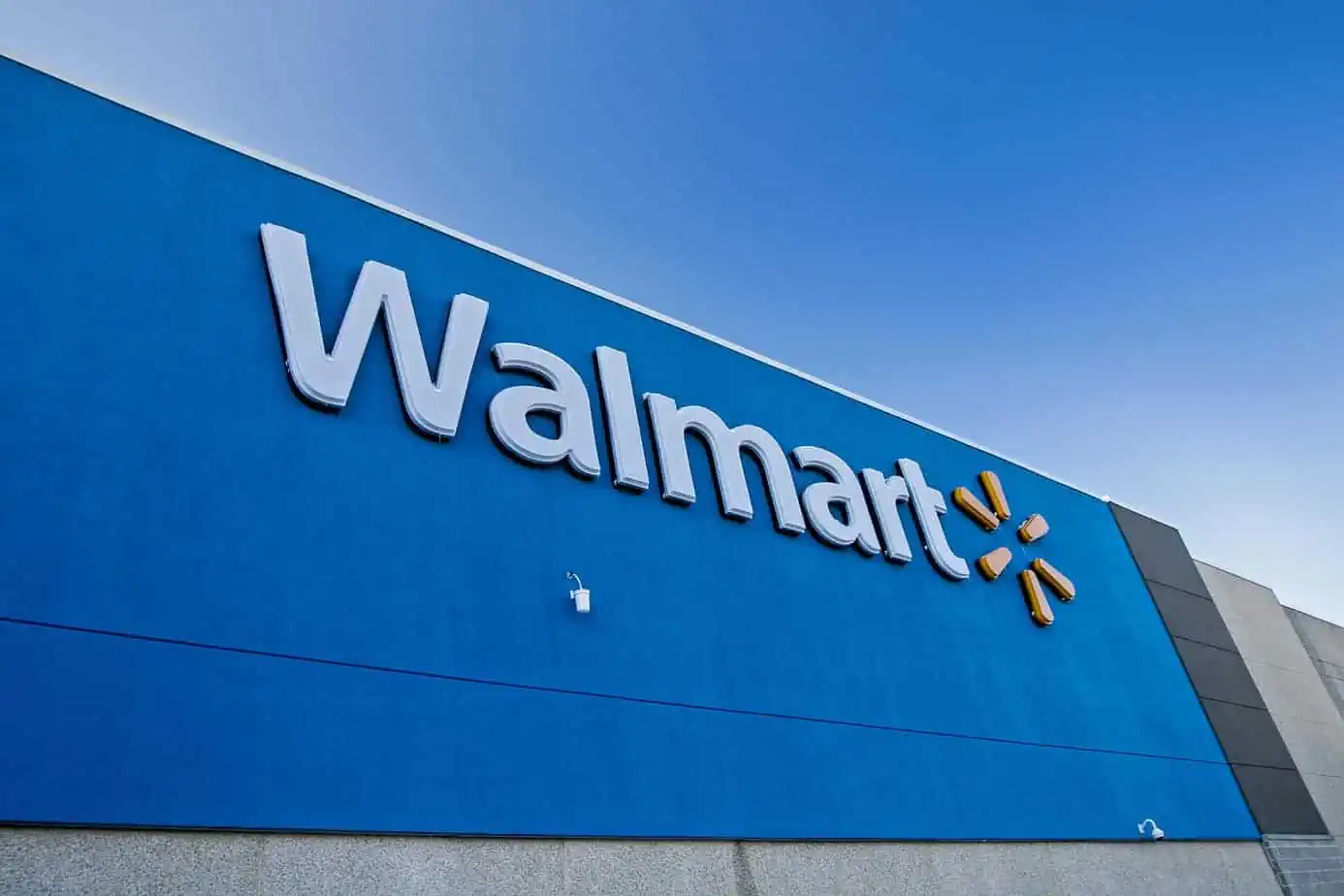 walmart-store-exterior-107850615