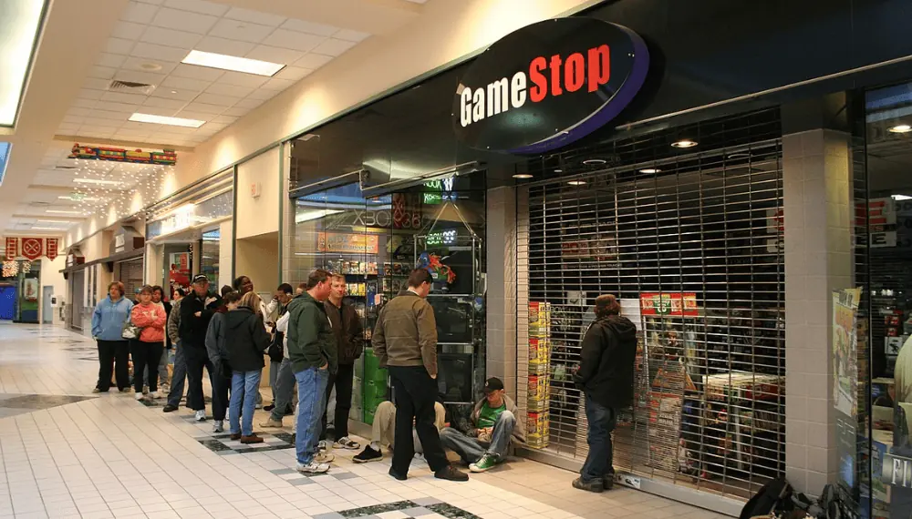 Customers lined up outside of a GameStop store in 2006 