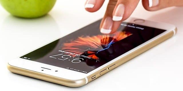 smartphone-1894723_640 smartphone-1894723_640